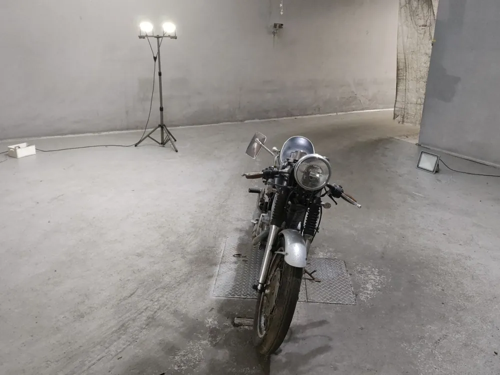 Yamaha SR400 1995, чёрный, серый, фото 3