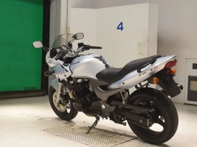 Kawasaki ZR-7S 2003, серебристый, фото 6