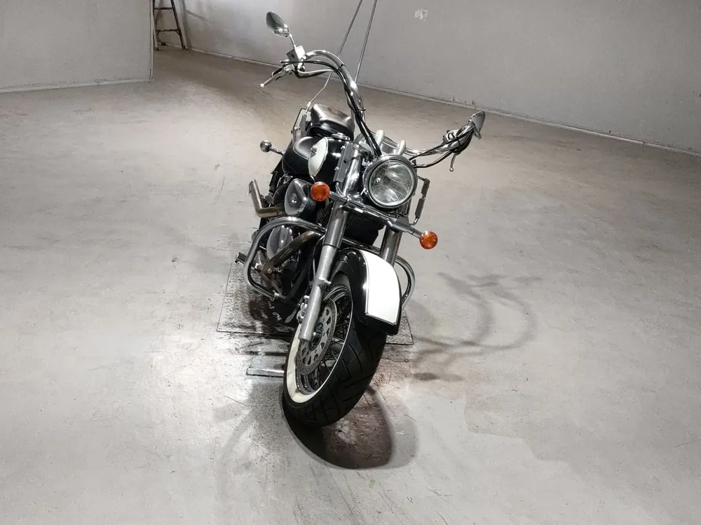 Suzuki Intruder 400 Classic 2001, белый, чёрный, фото 3