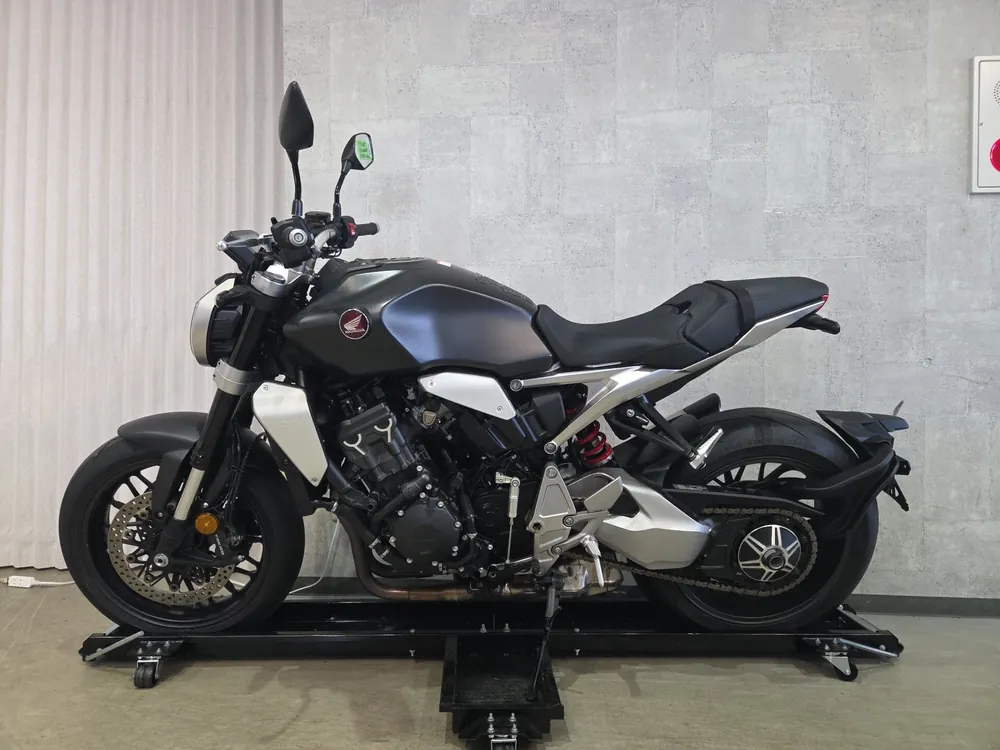 Honda CB1000R 2021, maddo black, фото 2