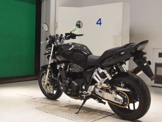 Honda CB1300 2025, чёрный, фото 6
