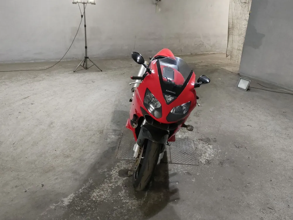 Kawasaki ZX-12R 2002, красный, фото 3