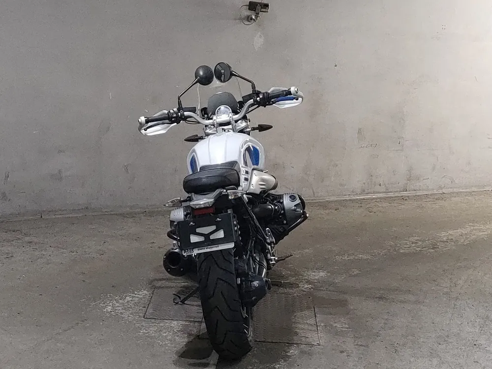 BMW R nineT urban G/S 2017, white / blue, фото 4