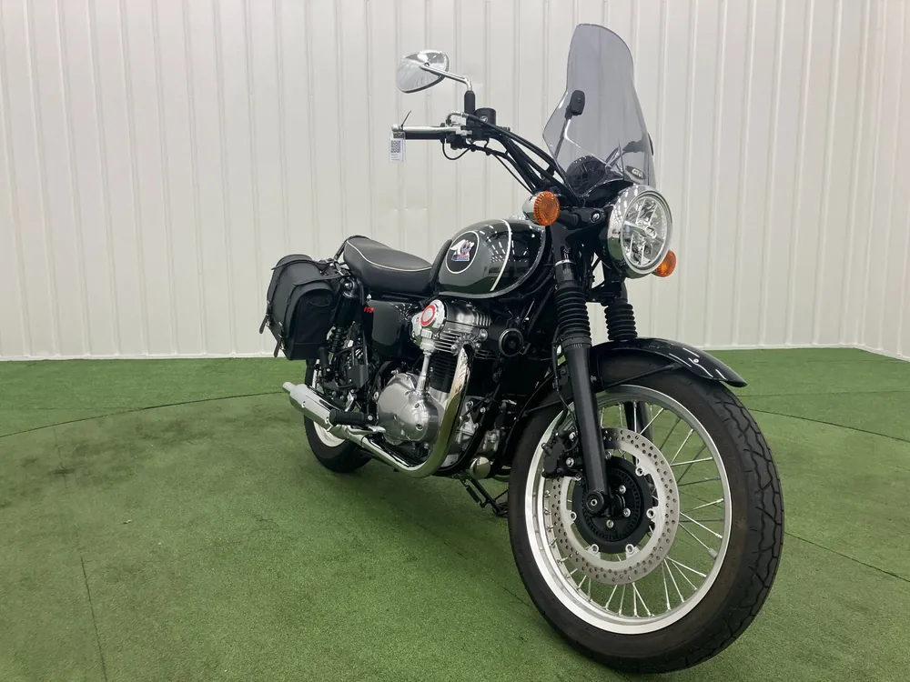 Kawasaki W800-2 2022, чёрный, серебристый, фото 5