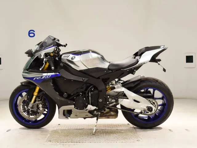 Yamaha YZF-R1M 2017, синий, фото 2