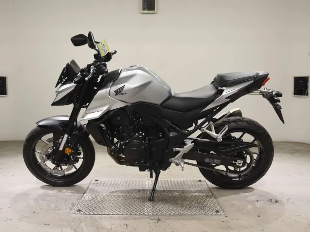 Honda CB750 Hornet, белый, фото 2