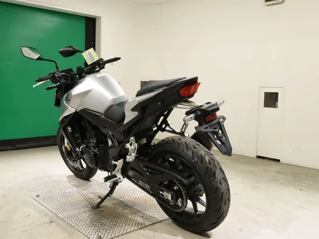 Honda CB750 Hornet, белый, фото 6