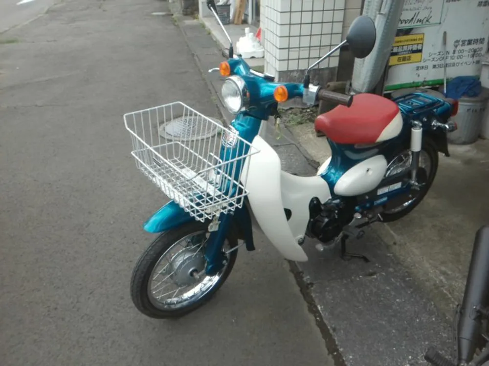 Honda Super Cub 2021, black / gold, фото 2