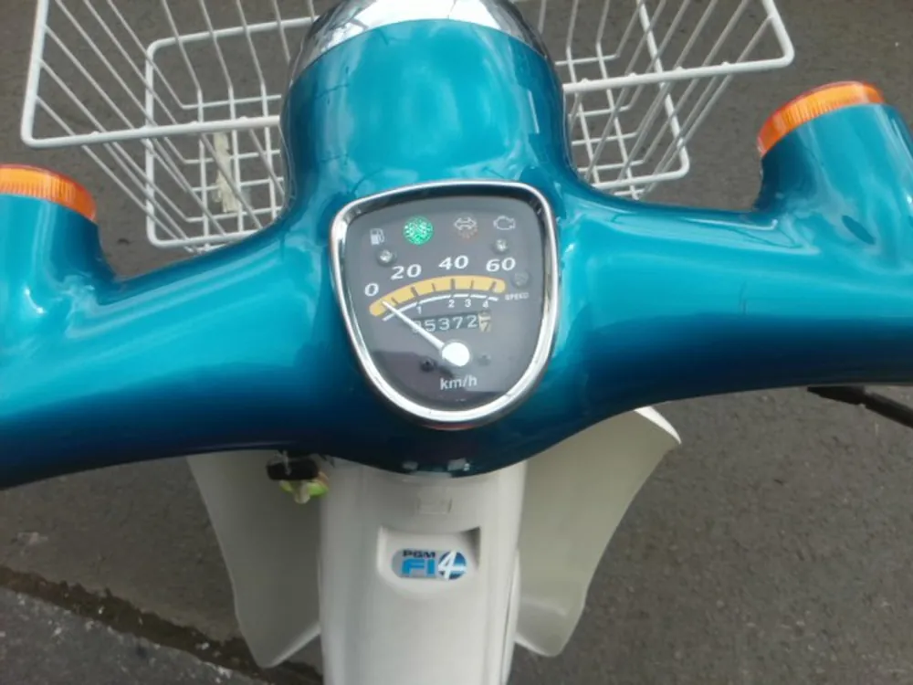 Honda Super Cub 2021, black / gold, фото 3