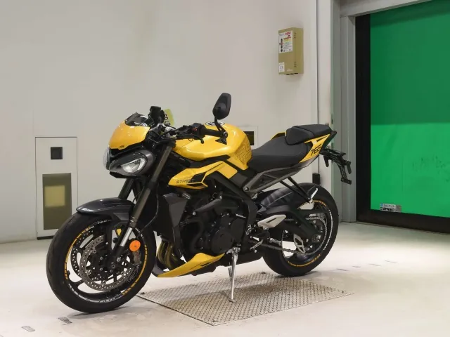 Triumph Street Triple RS 2023, жёлтый, фото 4