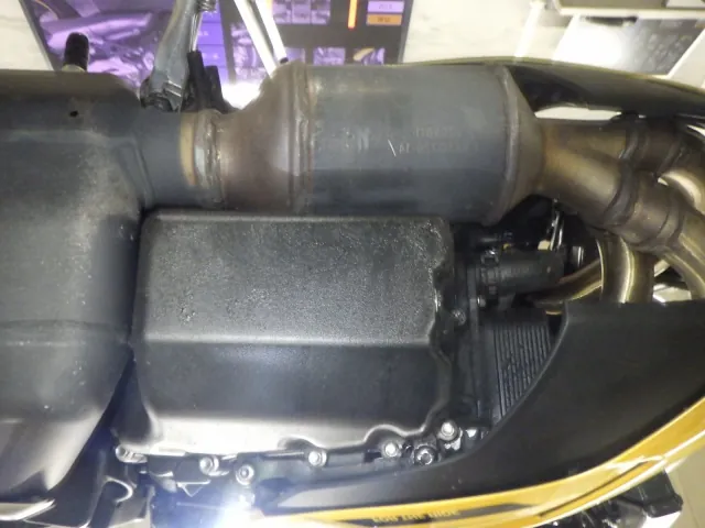 Triumph Street Triple RS 2023, жёлтый, фото 7