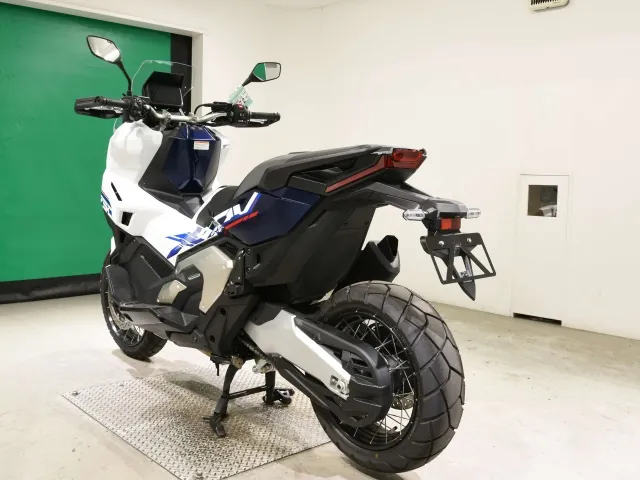Honda X-ADV750 2026, white | navy blue, фото 6