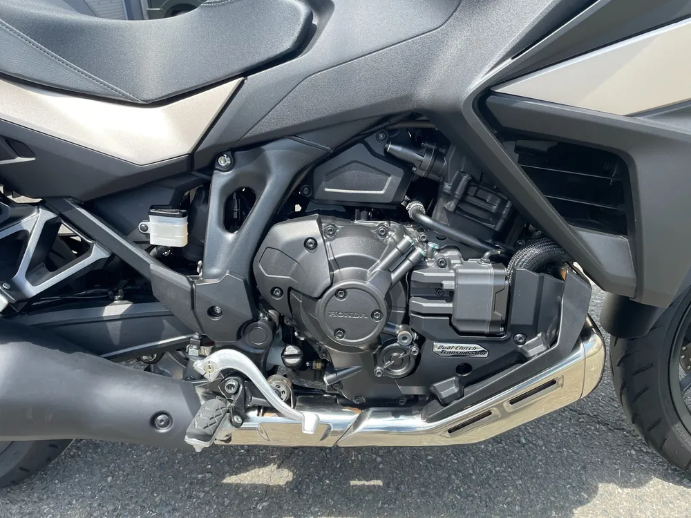 Honda NT1100 2025, золотистый, фото 8