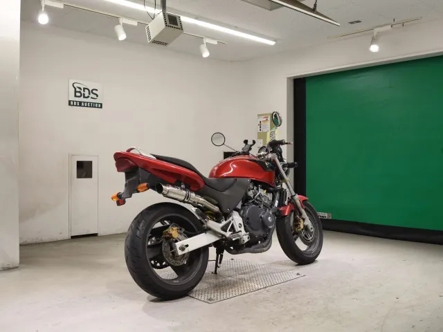 Honda Hornet 250, красный, фото 5