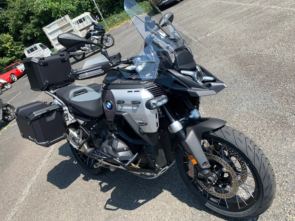 BMW R1300GS ADV 2026, gray / black, фото 2