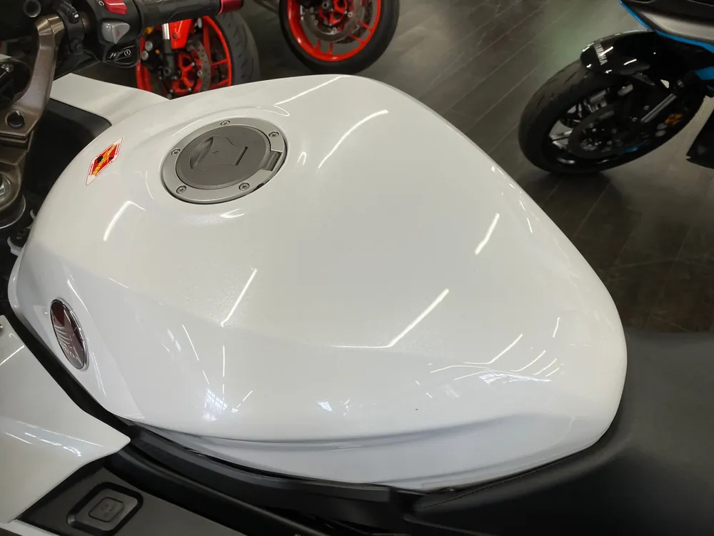Honda VFR800F 2017, белый, фото 5