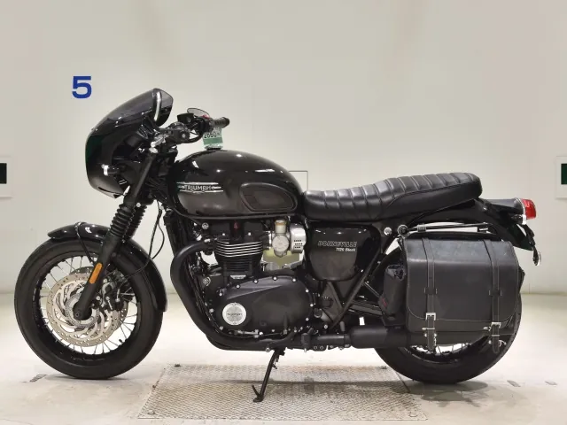 Triumph Bonneville T120 2021, чёрный, фото 2