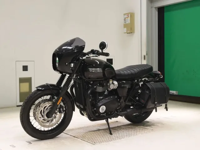 Triumph Bonneville T120 2021, чёрный, фото 4