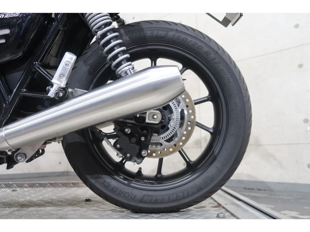 Triumph Street Twin 2024, red/ black, фото 13