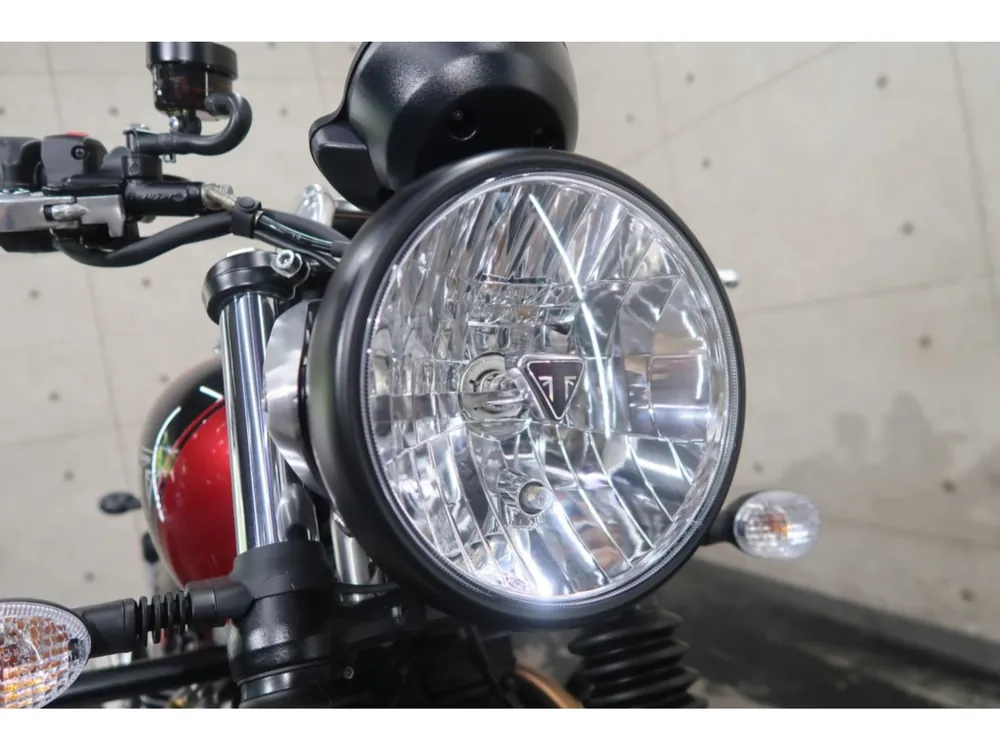 Triumph Street Twin 2024, red/ black, фото 18