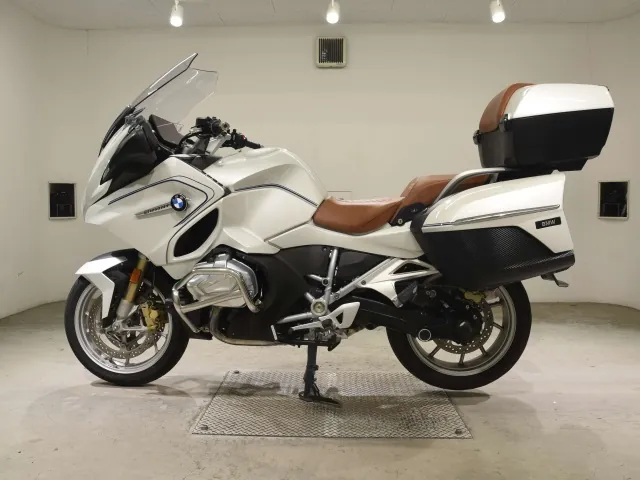 BMW R1250RT 2021, белый, фото 2