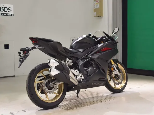 Honda CBR250RR, matt black, фото 5