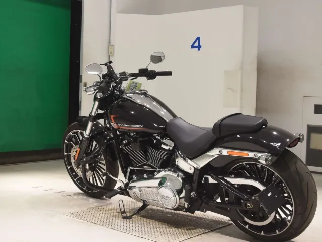 Harley-Davidson FXBR1920 2023, чёрный, фото 6