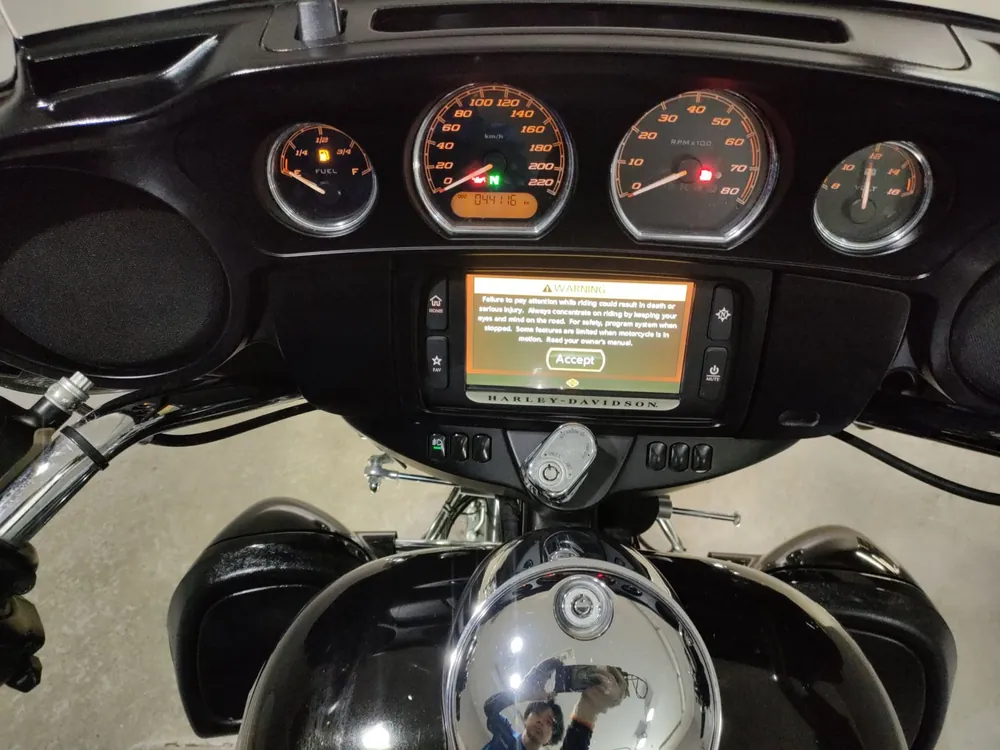 Harley-Davidson FLHTCUTG1690 TRIKE 2015, чёрный, фото 5