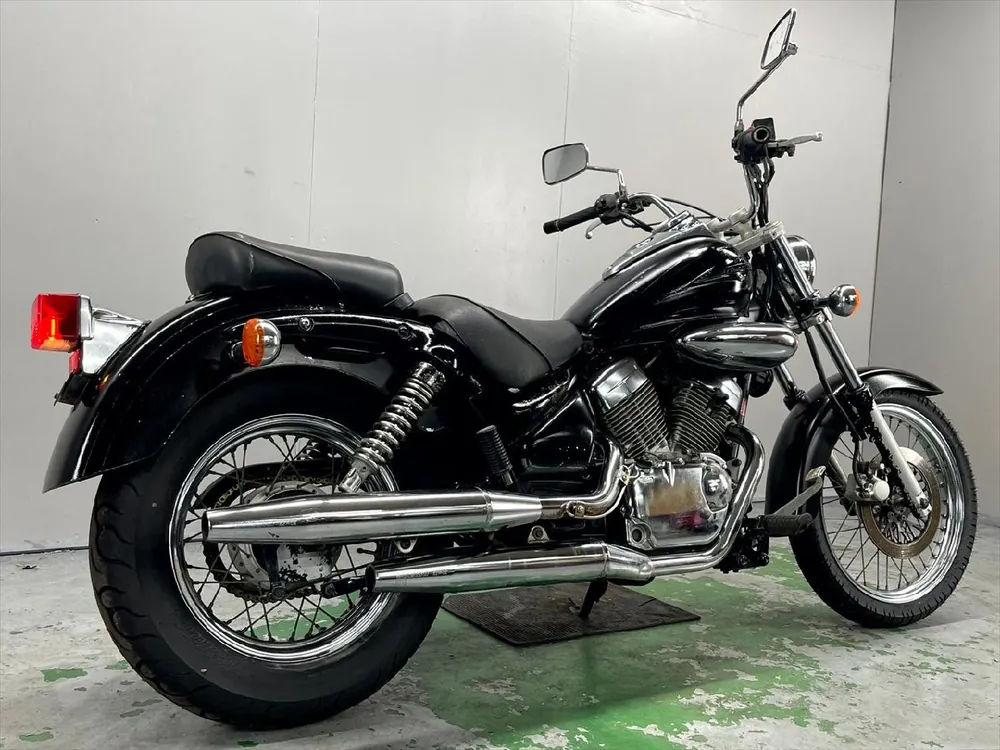 Suzuki Intruder 250LC 2001, фото 3