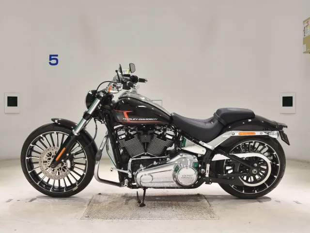 Harley-Davidson FXBR1920 2024, чёрный, фото 2