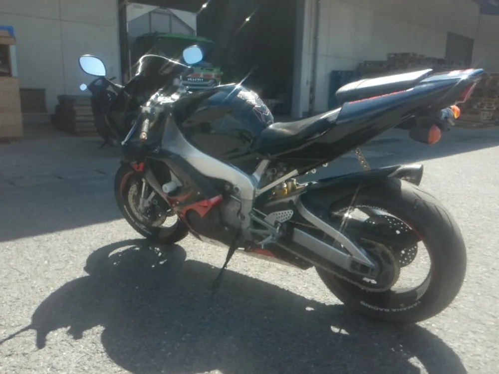 Yamaha YZF-R1 2001, black/red, фото 2