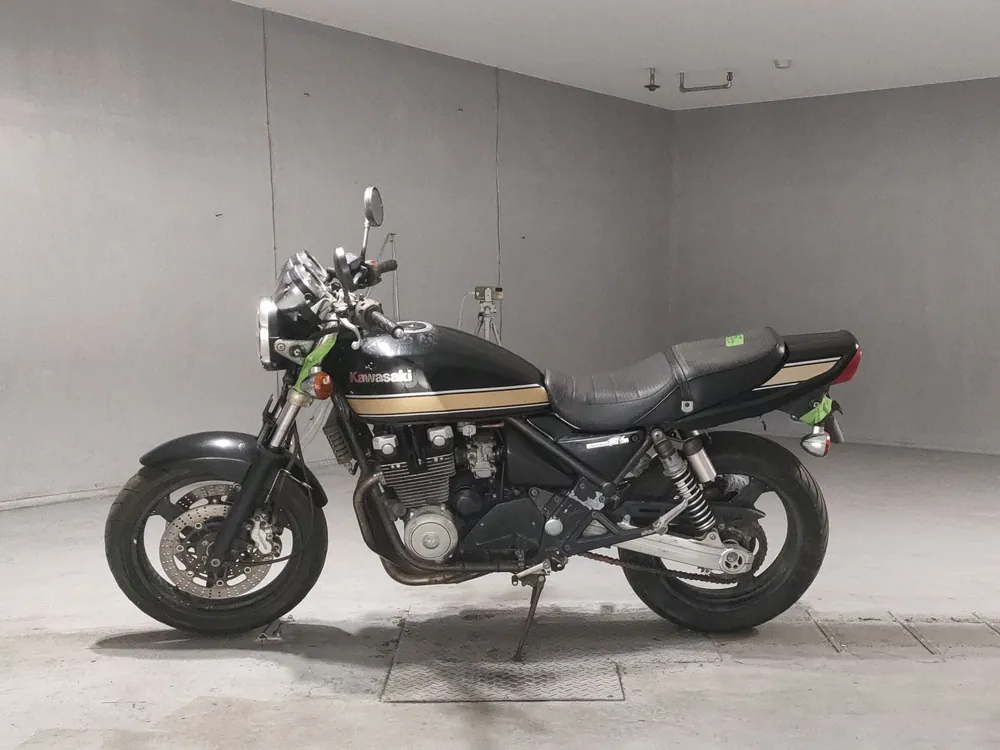 Kawasaki Zephyr 400 2004, чёрный, фото 2