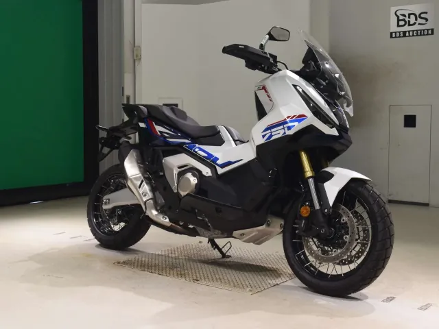 Honda X-ADV750, white | red | blue, фото 3