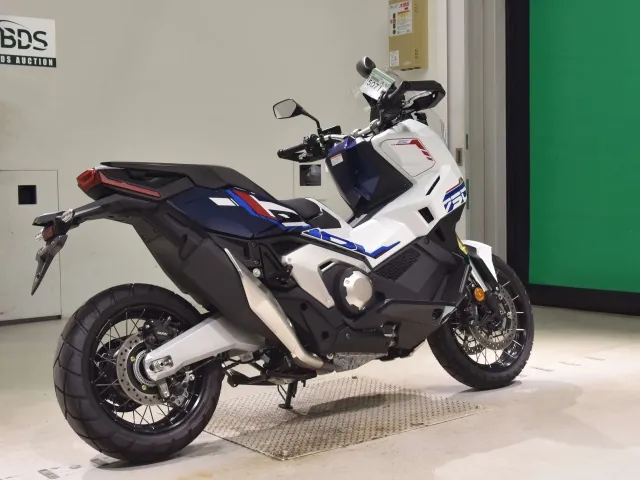 Honda X-ADV750, white | red | blue, фото 5