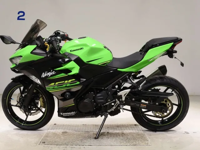 Kawasaki Ninja 400 2018, black | green, фото 2