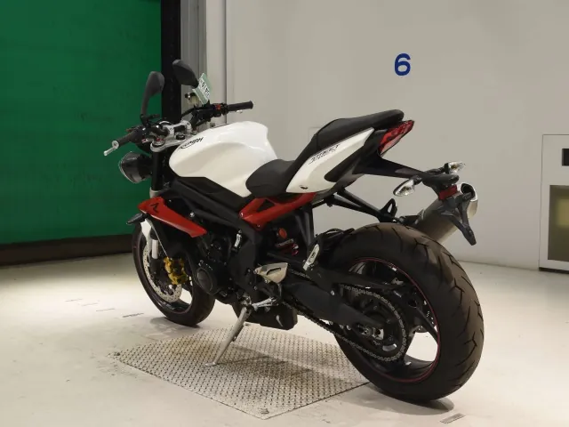 Triumph Street Triple R 2019, белый, фото 6