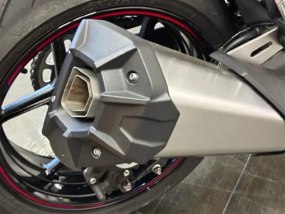 Kawasaki NINJA1000SX 2024, чёрный, серебристый, фото 6