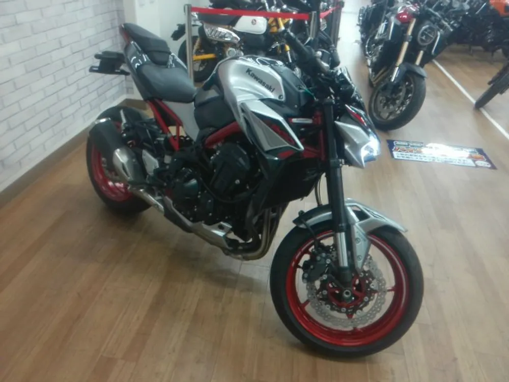 Kawasaki Z900-2 2022, black/silver, фото 5