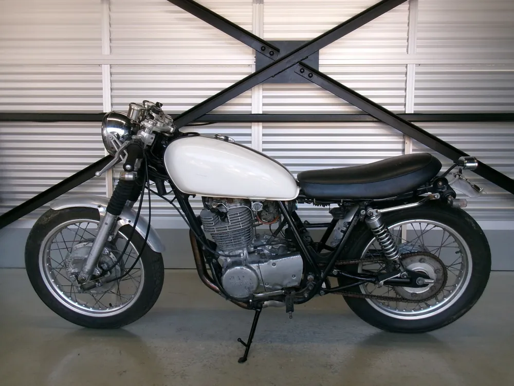 Yamaha SR400 2000, белый, фото 2