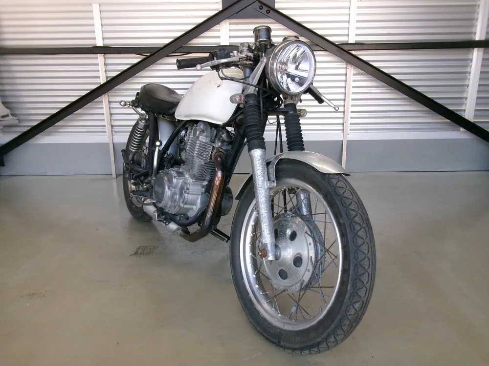 Yamaha SR400 2000, белый, фото 4