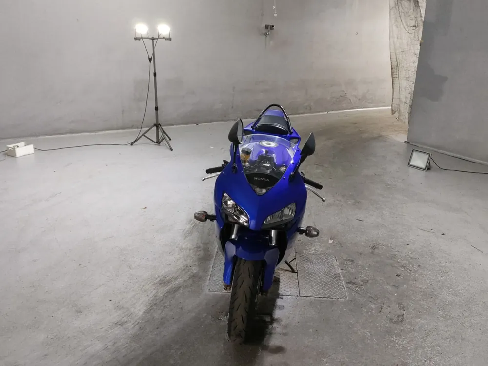 Honda CBR1000RR 2005, синий, фото 3