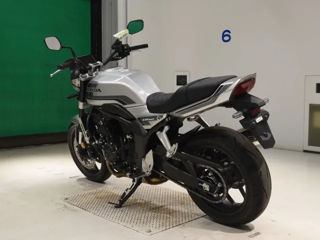 Honda CB1000F 2025, серебристый, фото 6