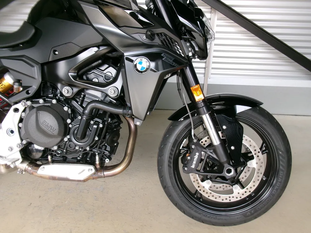 BMW F900R TOURING 2026, чёрный, фото 7