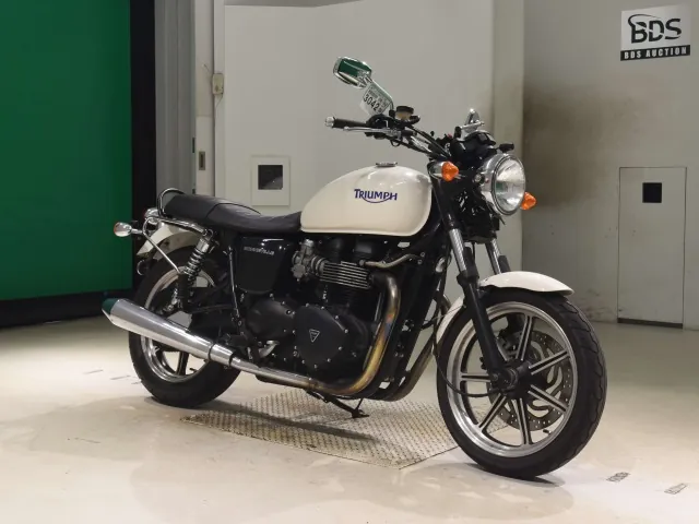 Triumph Bonneville 2010, белый, фото 3