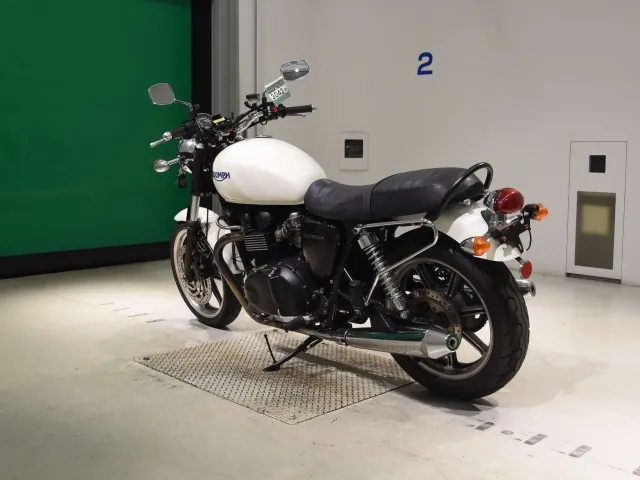 Triumph Bonneville 2010, белый, фото 6