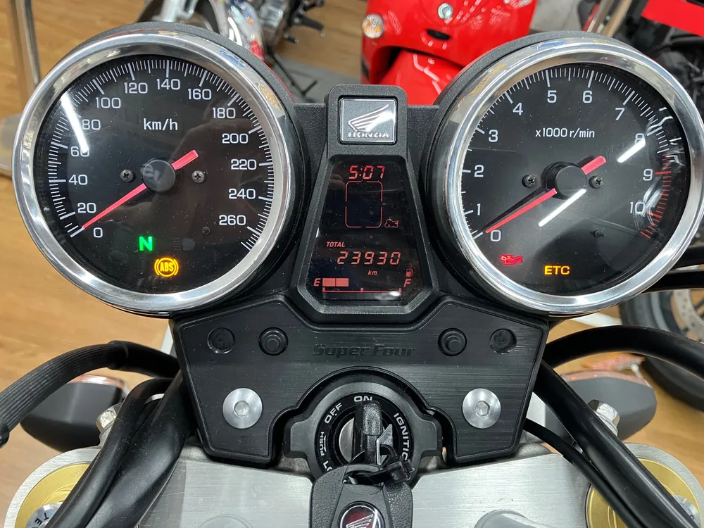 Honda CB1300 2015, white / red, фото 3
