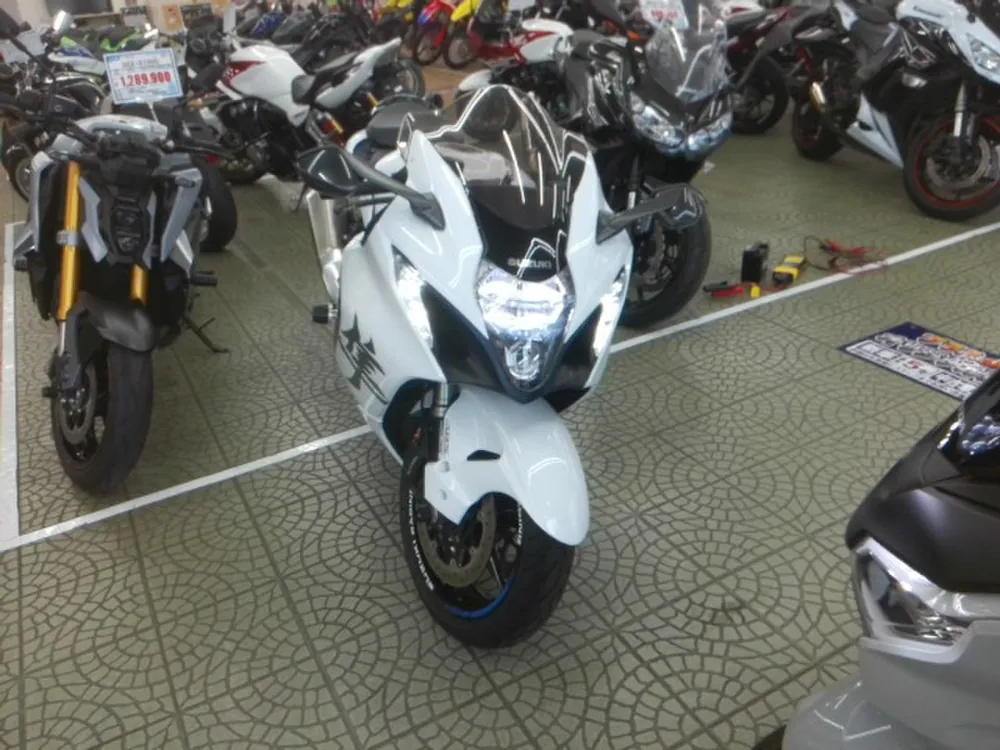 Suzuki Hayabusa 2021, белый, фото 4