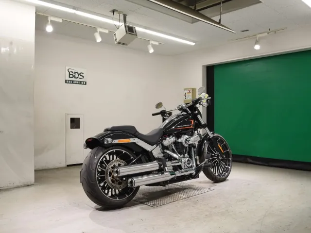 Harley-Davidson FXBR1920 2023, чёрный, фото 5