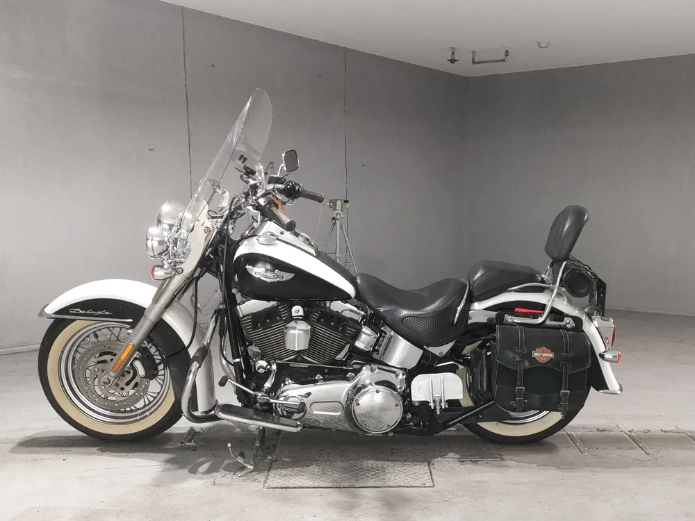 Harley-Davidson FLSTN 2007, белый, фото 2