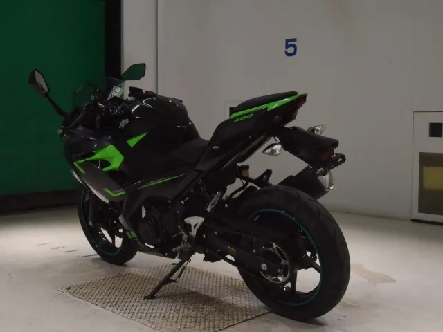 Kawasaki Ninja 400 2019, black | green, фото 6